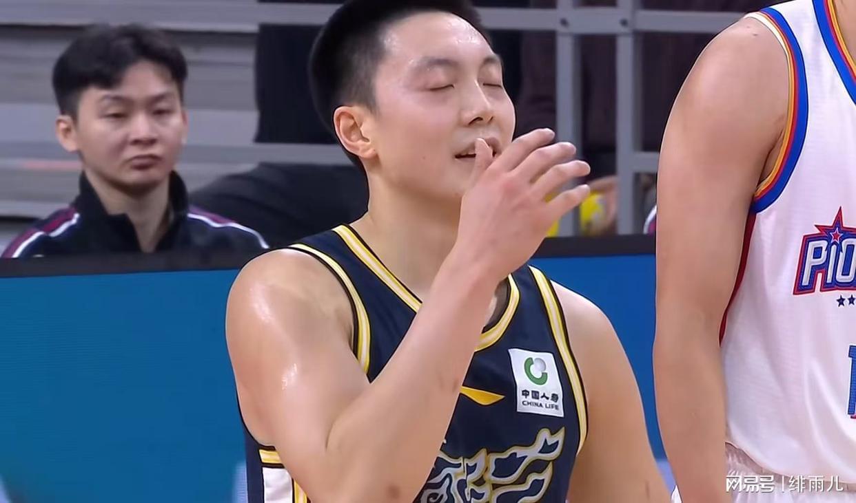 世界杯手机观看-又被打爆了！CBA1米81小后卫碾压广东队，杜锋被迫放走杨溢？